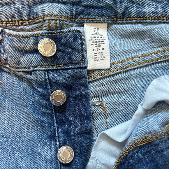 H&M jeans - Picture 2 of 2